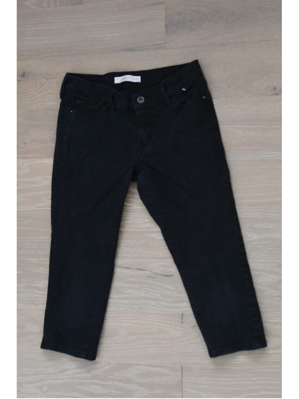 Levi’s Women’s Black Capri Skinny Jeans Size 2 Stretch Denim